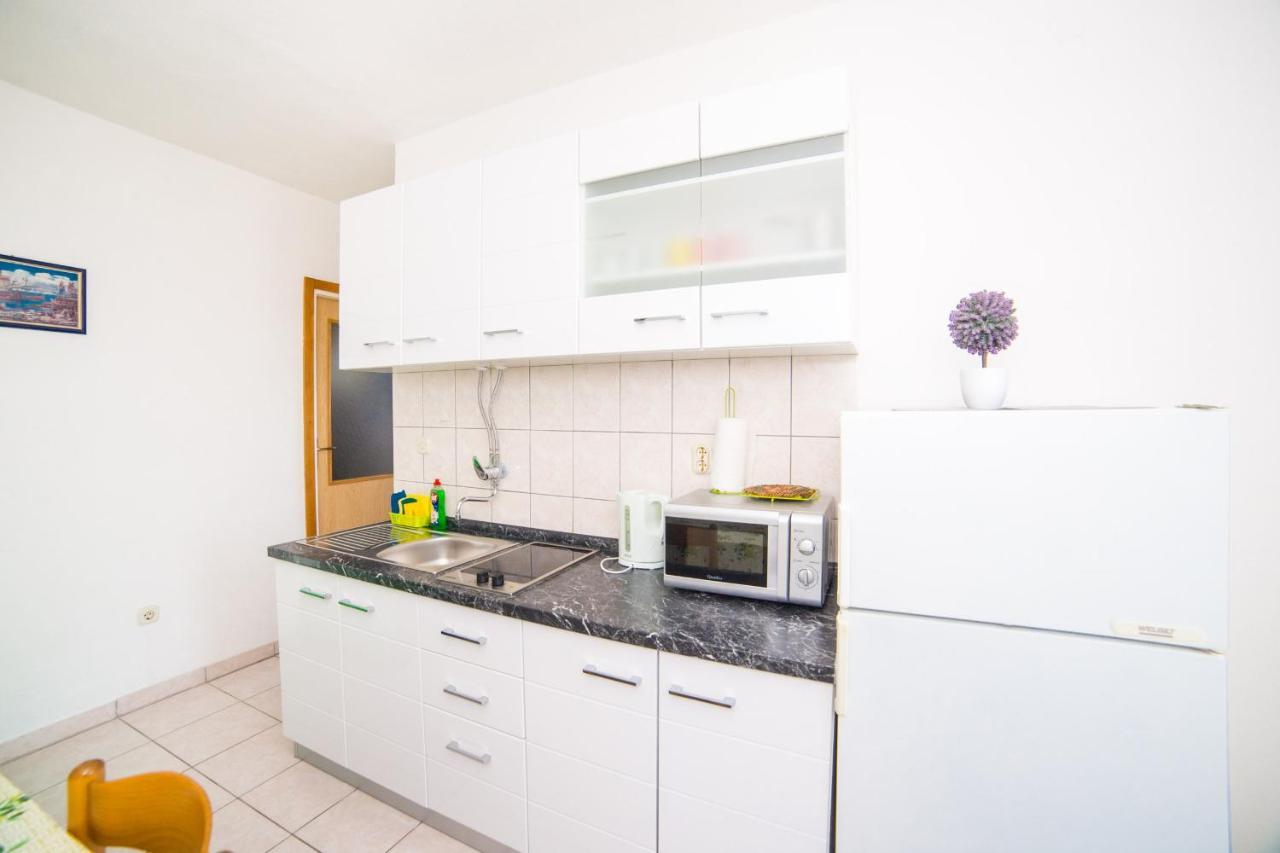 Apartment With Sea View Close To The Beach Promajna Kültér fotó